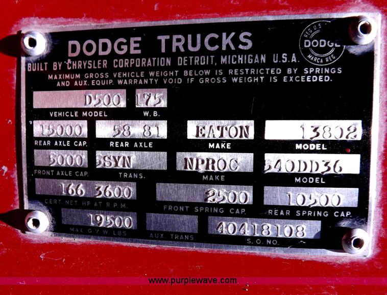 image for item H1861 1968 Dodge D500 grain truck