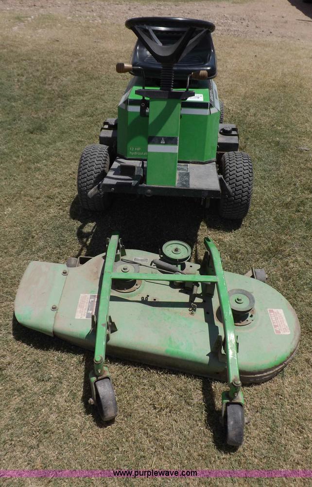 image for item H1863 Deutz Allis lawn mower