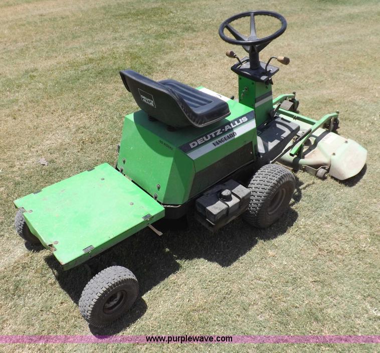 image for item H1863 Deutz Allis lawn mower