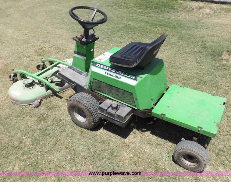 image for item H1863 Deutz Allis lawn mower
