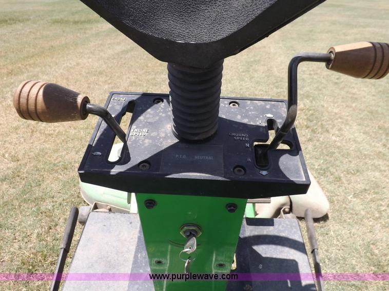 image for item H1863 Deutz Allis lawn mower