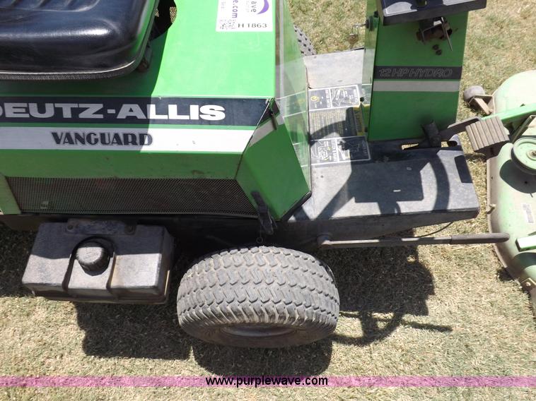 image for item H1863 Deutz Allis lawn mower
