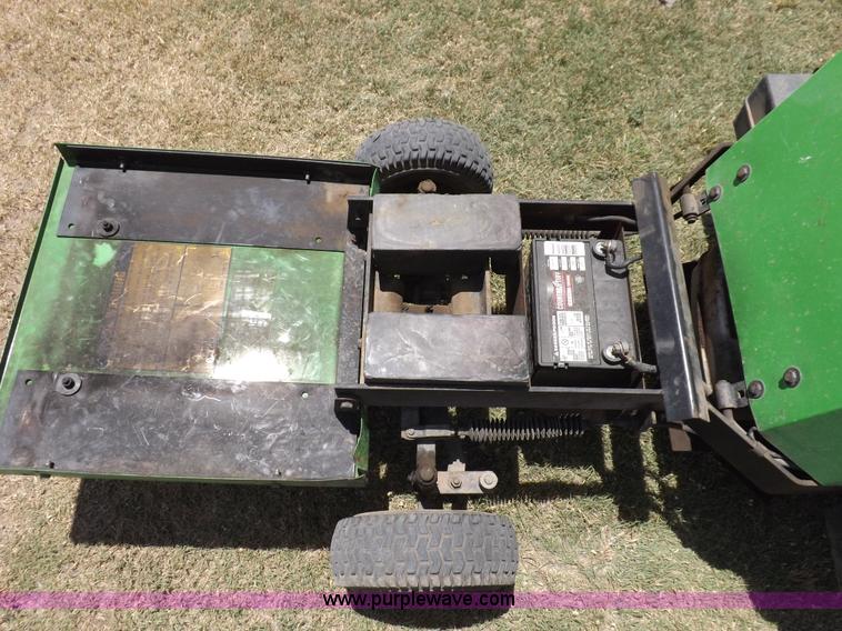 image for item H1863 Deutz Allis lawn mower