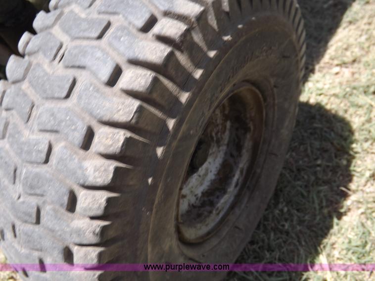 image for item H1863 Deutz Allis lawn mower