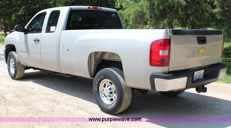 image for item H2503 2008 Chevrolet Silverado 2500HD Ext. Cab pickup truck