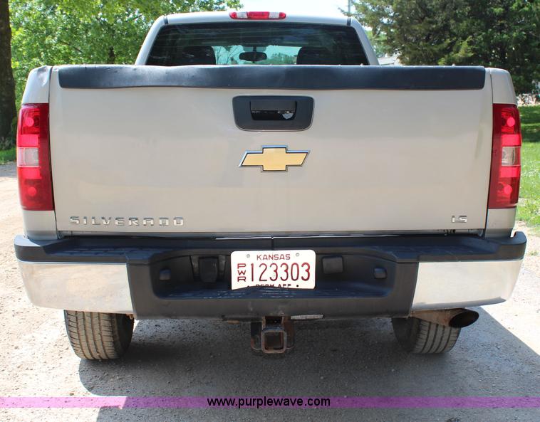 image for item H2503 2008 Chevrolet Silverado 2500HD Ext. Cab pickup truck