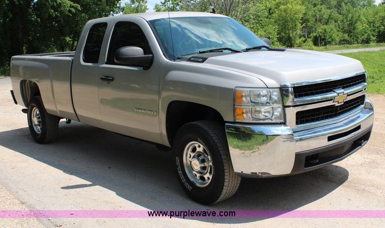 image for item H2503 2008 Chevrolet Silverado 2500HD Ext. Cab pickup truck