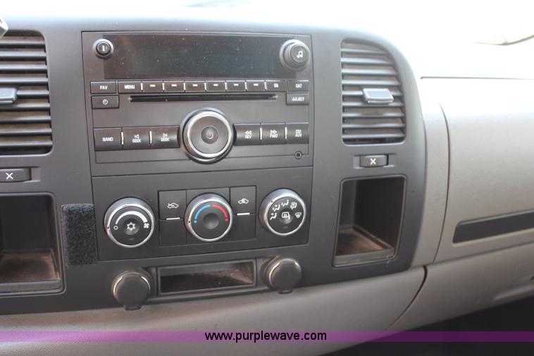 image for item H2503 2008 Chevrolet Silverado 2500HD Ext. Cab pickup truck