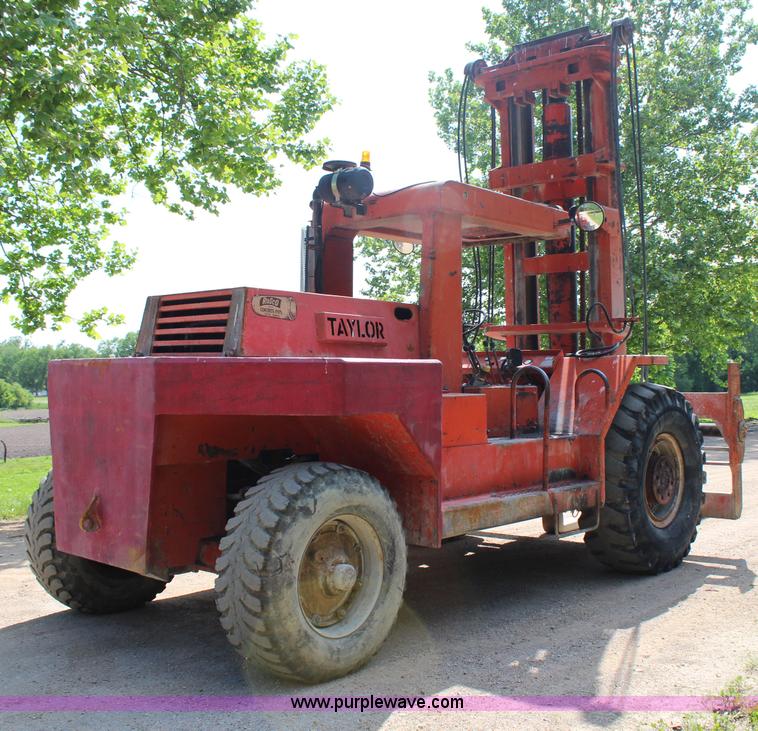 image for item H2510 Taylor Y-22-BW0 forklift