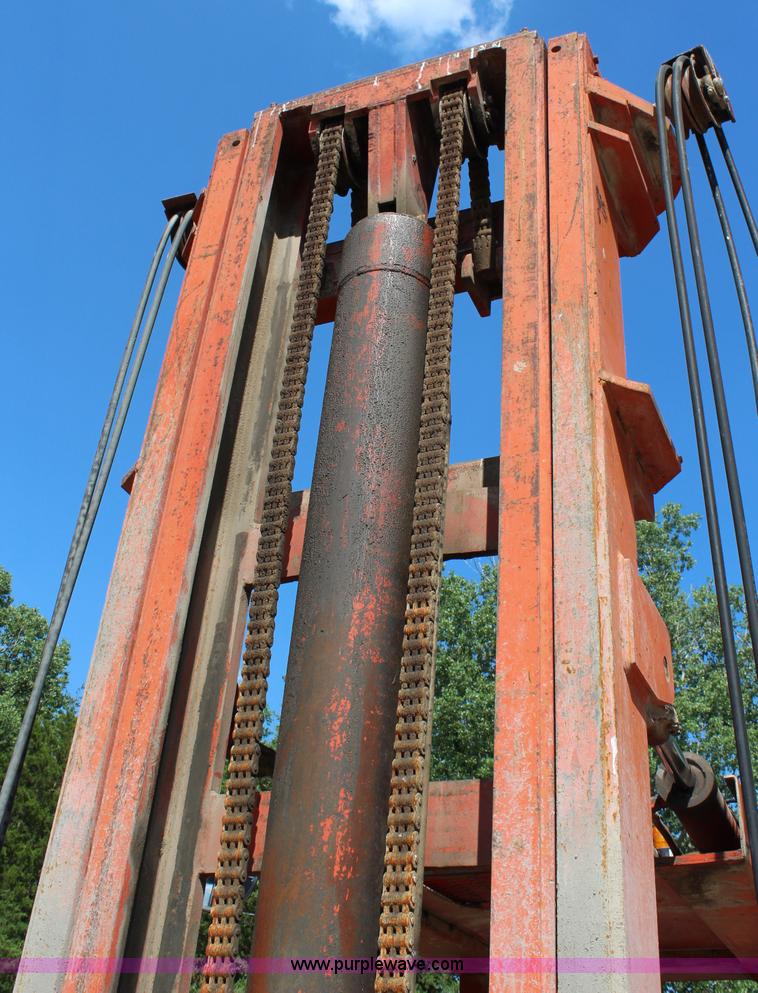 image for item H2510 Taylor Y-22-BW0 forklift