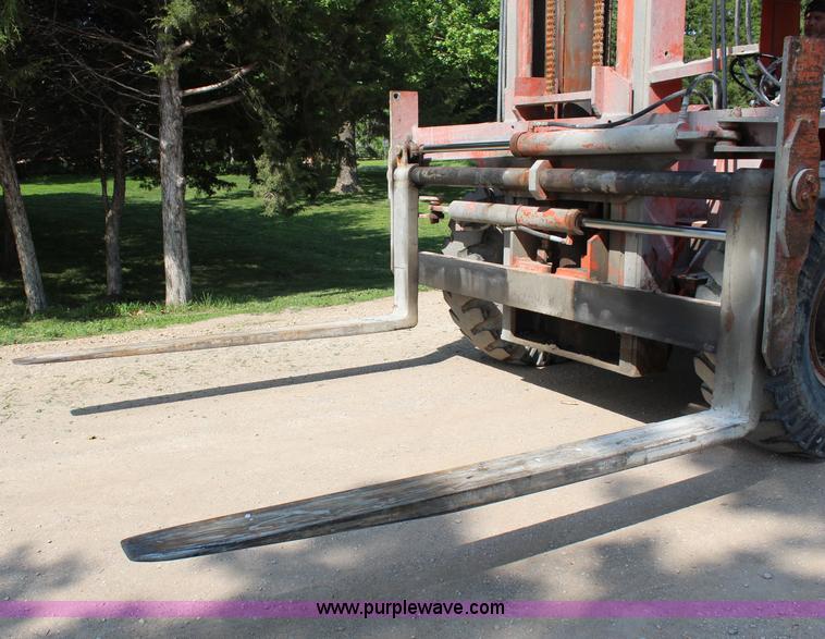 image for item H2510 Taylor Y-22-BW0 forklift