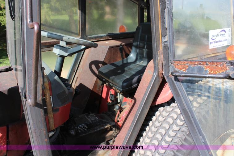 image for item H2513 1980 Case IH 255 MFWD tractor