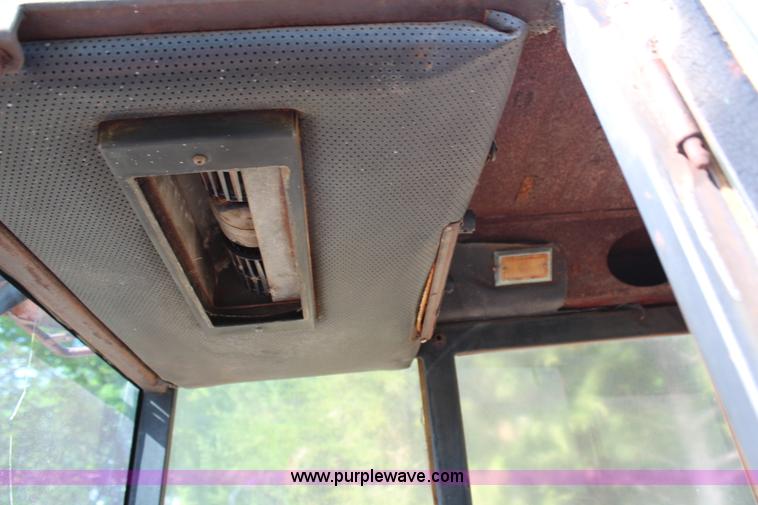 image for item H2513 1980 Case IH 255 MFWD tractor