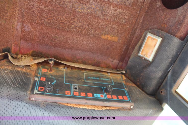 image for item H2513 1980 Case IH 255 MFWD tractor