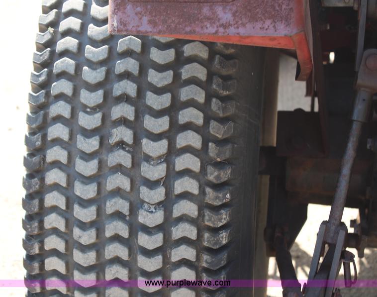 image for item H2513 1980 Case IH 255 MFWD tractor