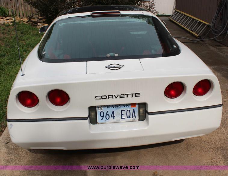 image for item H2693 1986 Chevrolet Corvette