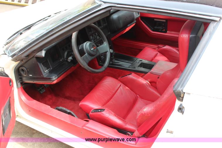 image for item H2693 1986 Chevrolet Corvette