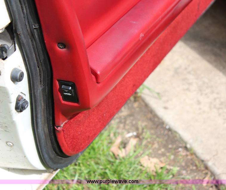 image for item H2693 1986 Chevrolet Corvette