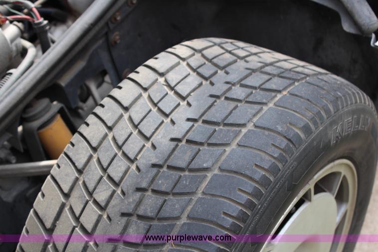 image for item H2693 1986 Chevrolet Corvette