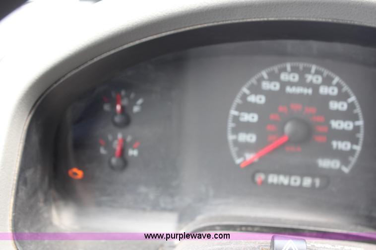 image for item H2720 2006 Ford F150 XL pickup truck