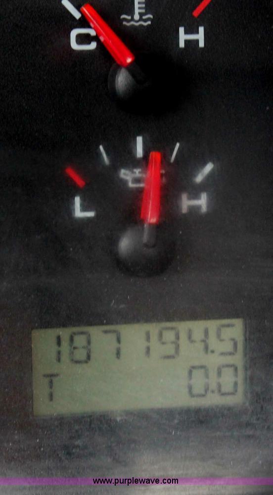 image for item H2720 2006 Ford F150 XL pickup truck