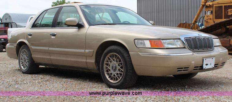 image for item H2721 2000 Mercury Grand Marquis GS