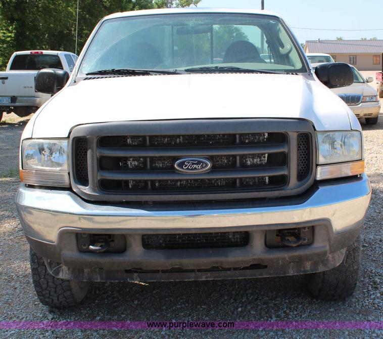 image for item H2742 2004 Ford F250 Super Duty XL pickup truck