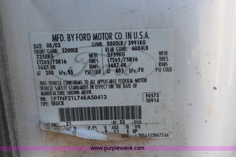 image for item H2742 2004 Ford F250 Super Duty XL pickup truck