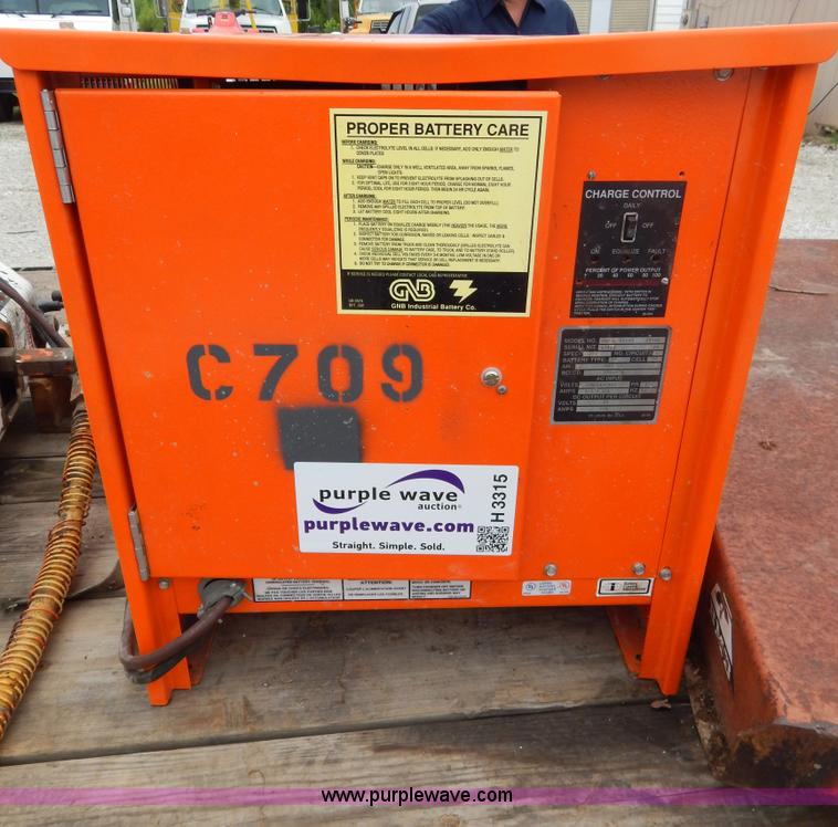 image for item H3315 Forklift battery charger