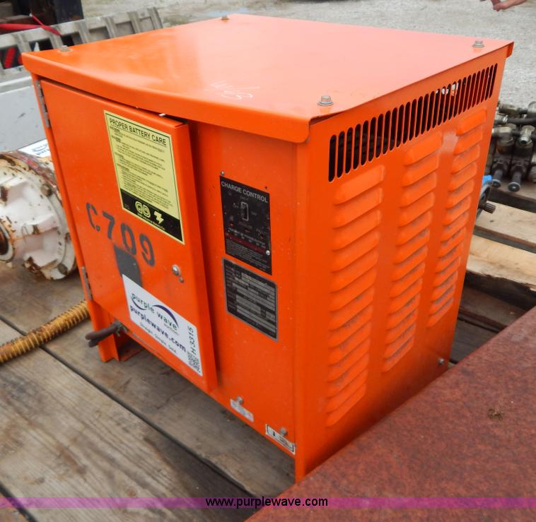 image for item H3315 Forklift battery charger