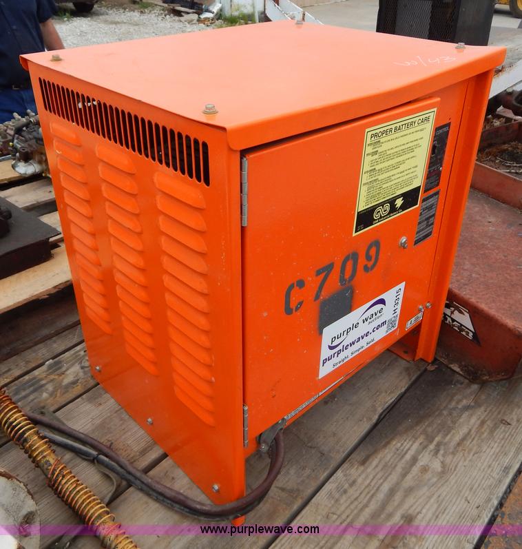 image for item H3315 Forklift battery charger