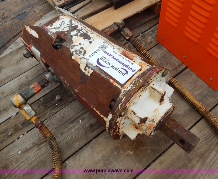 image for item H3316 McMiller X14K2H25WH1 hydraulic auger