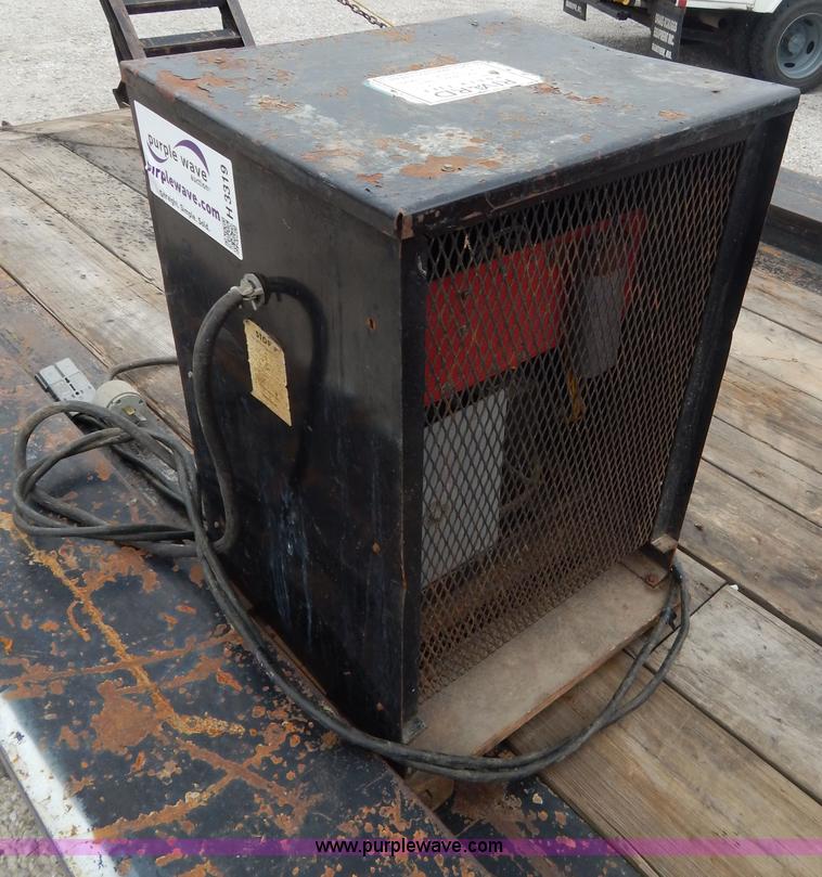 image for item H3319 Forklift battery charger