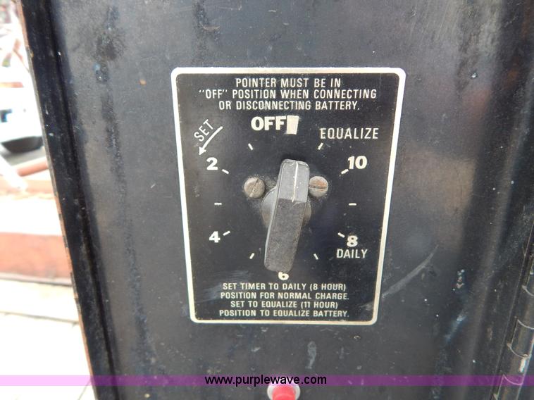 image for item H3319 Forklift battery charger