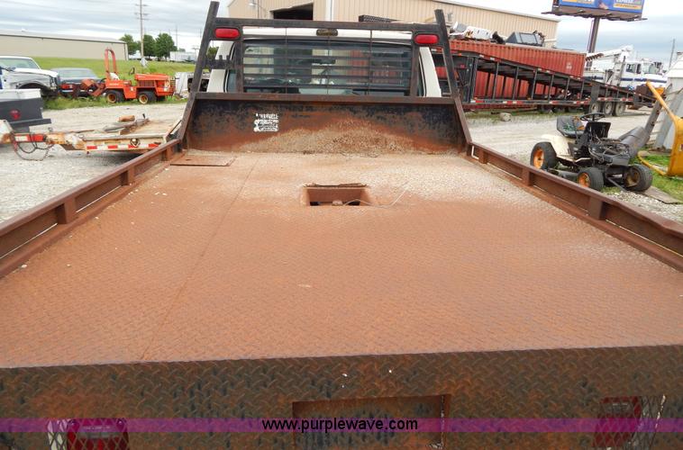 image for item H3321 1988 Ford F250 flatbed truck