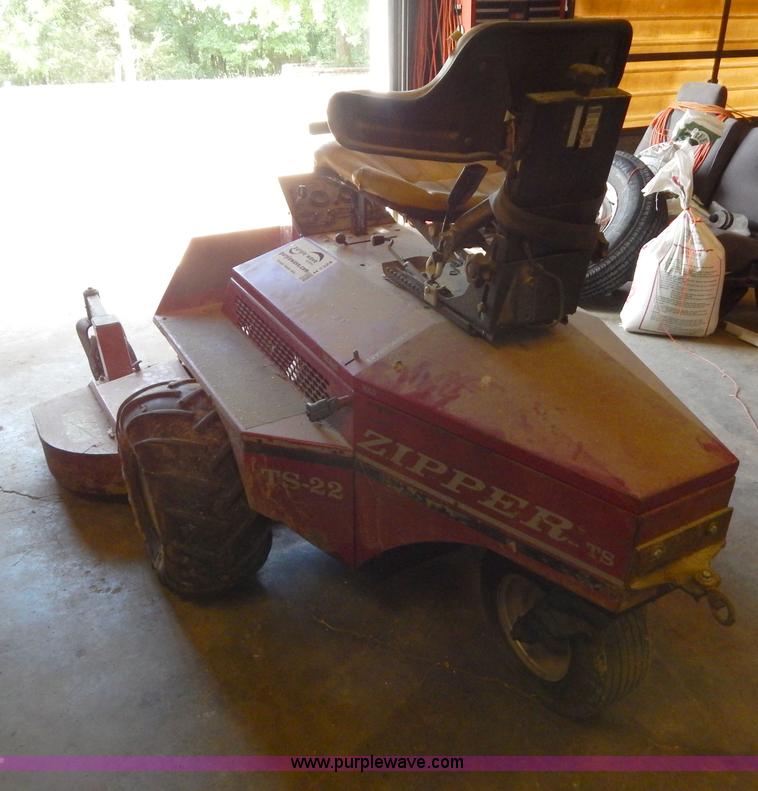 image for item H3324 Tipper TS-22 ZTR lawn mower
