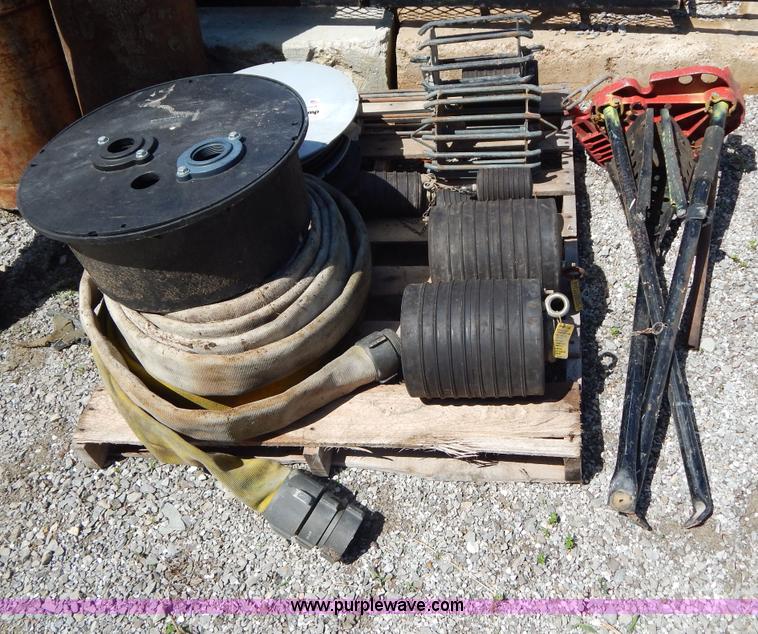 image for item H3325 Assorted equipment