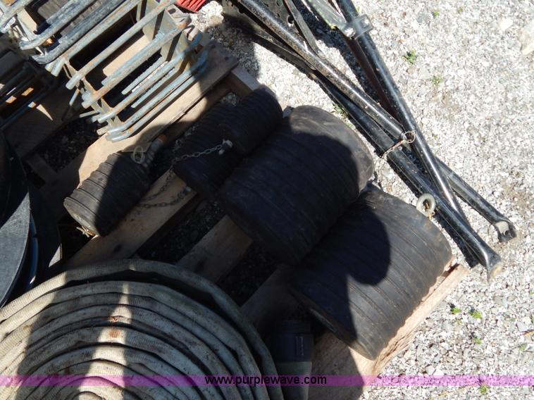 image for item H3325 Assorted equipment