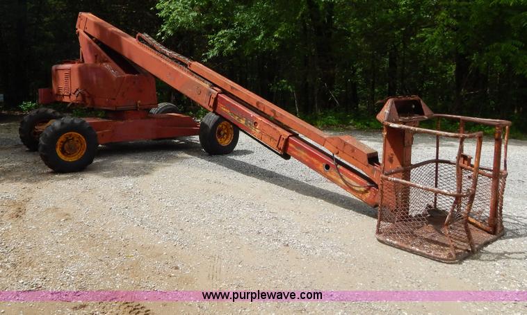 image for item H3345 Man lift