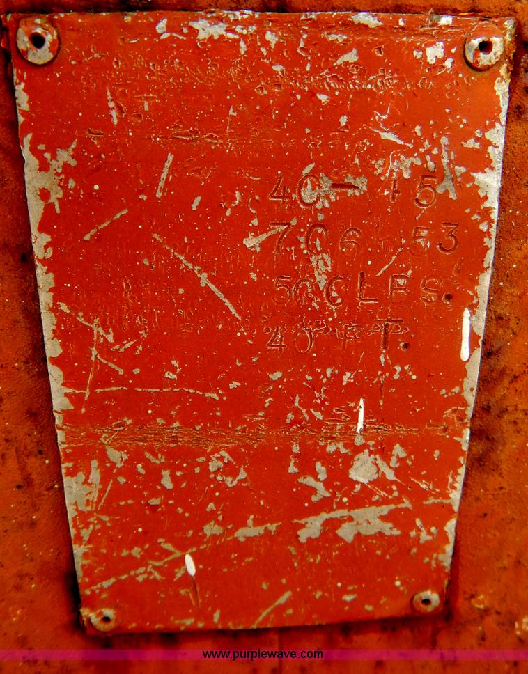 image for item H3345 Man lift