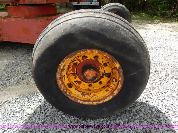 image for item H3345 Man lift