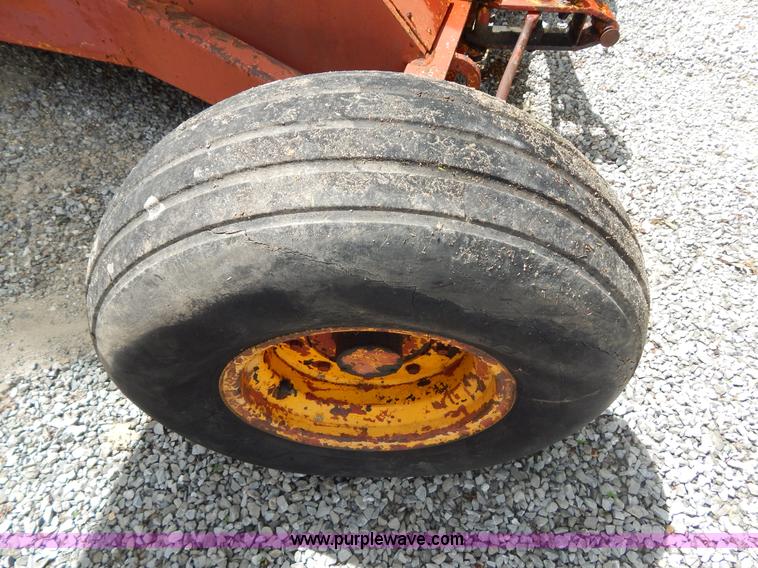 image for item H3345 Man lift