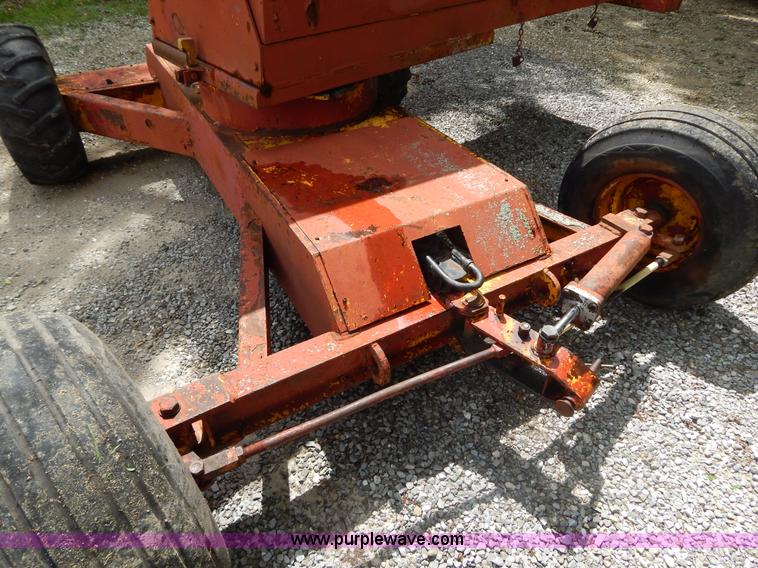 image for item H3345 Man lift