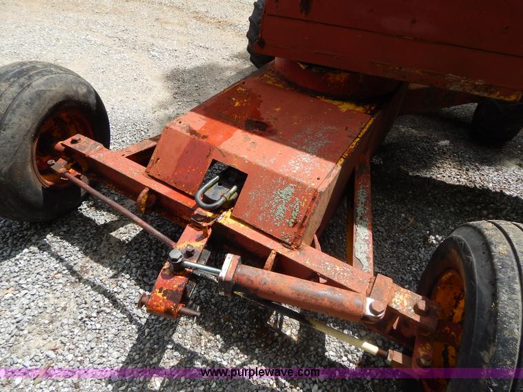 image for item H3345 Man lift