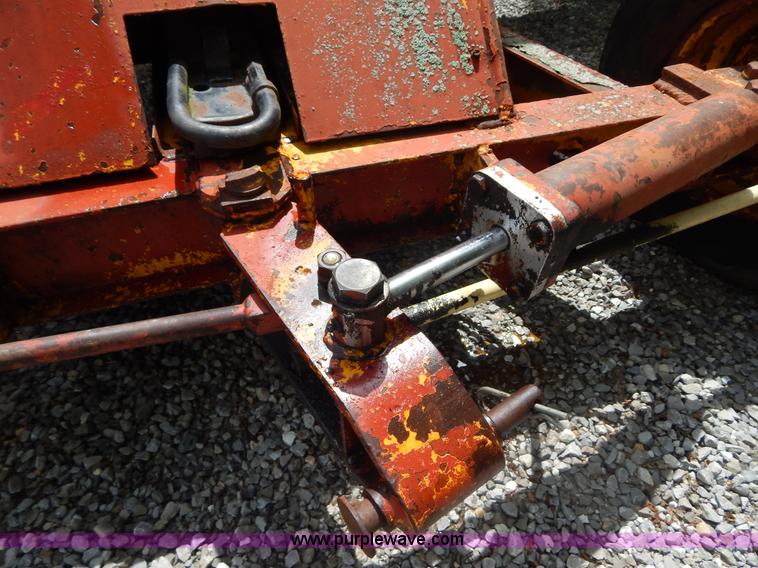 image for item H3345 Man lift