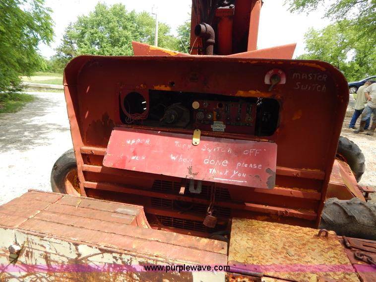 image for item H3345 Man lift