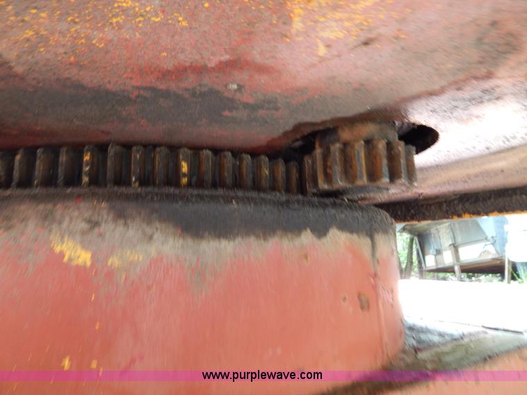 image for item H3345 Man lift