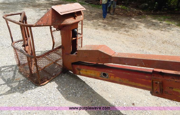 image for item H3345 Man lift