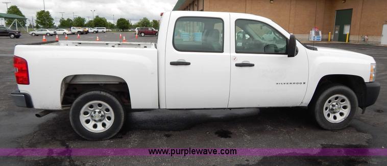 image for item H3388 2008 Chevrolet Silverado 1500 pickup truck