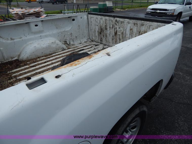 image for item H3388 2008 Chevrolet Silverado 1500 pickup truck